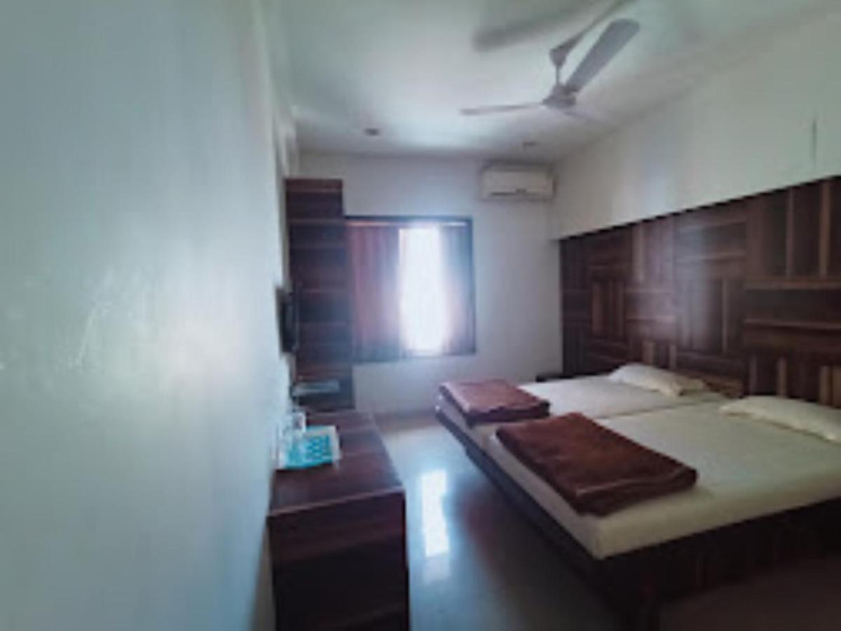 Atithi Guest House,Nashik Buitenkant foto